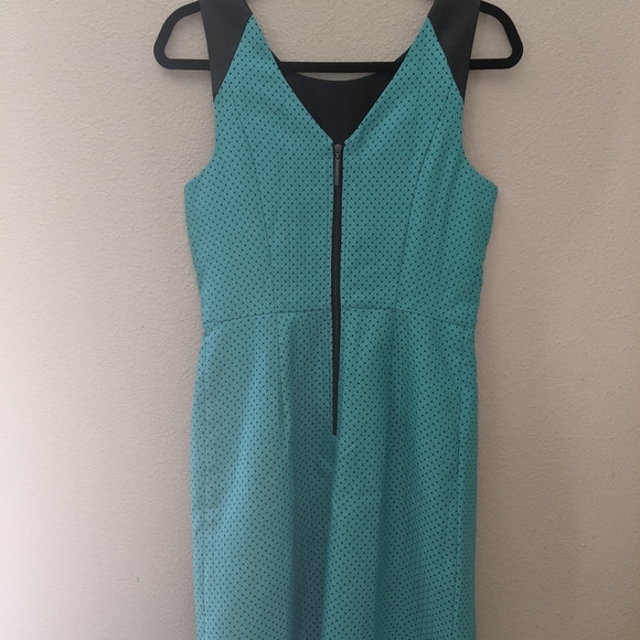 Kensie Teal w/ Pokadot Black Shoulder Small dress - Picture 10 of 15